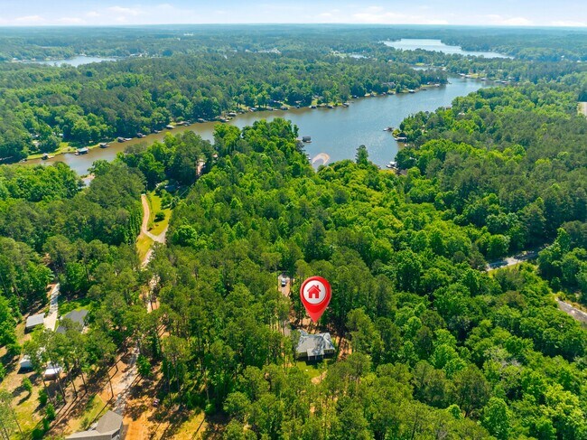 Foto del edificio - 183 Crooked Creek Bay Rd SE