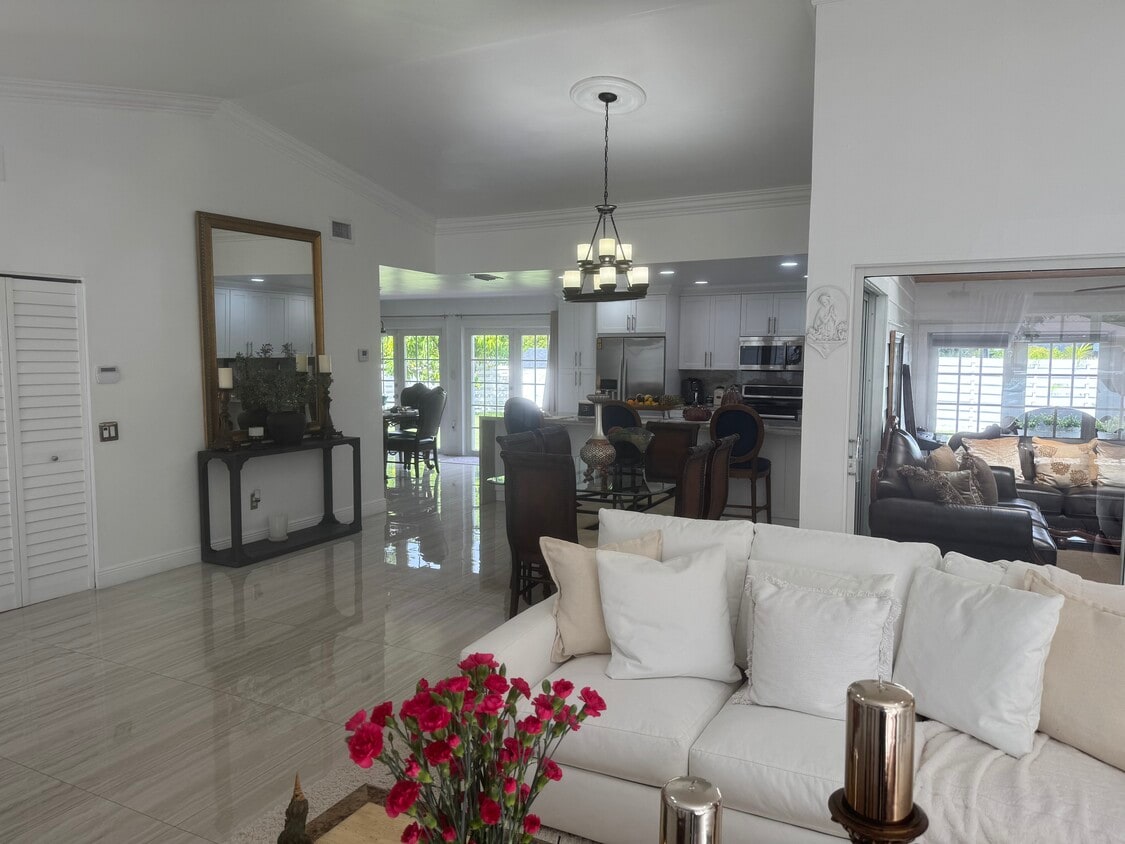 Foto principal - 14901 SW 144th Terrace