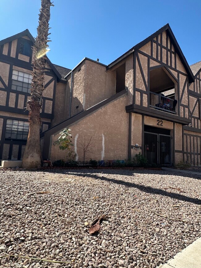 Foto del edificio - 4660 Koval Ln