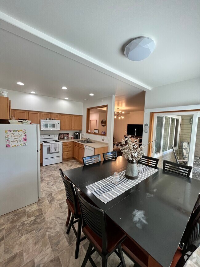 Condos under 2,000 in Sumas, WA 1 Rentals