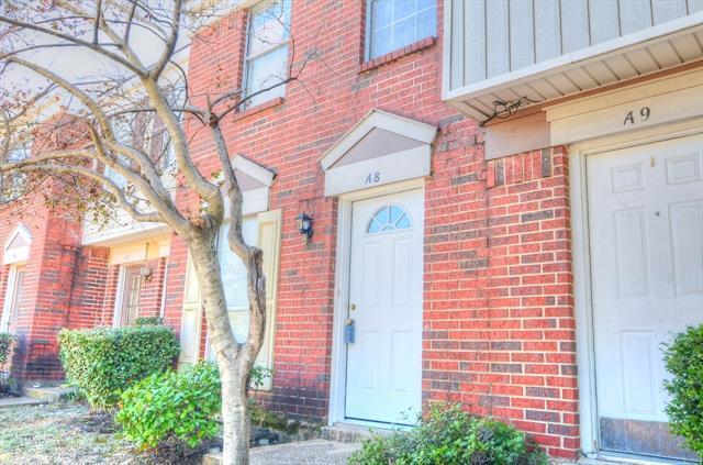 Foto principal - 10500 Lake June Rd