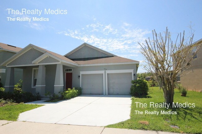 Foto del edificio - Gorgeous 4/2 on community lake