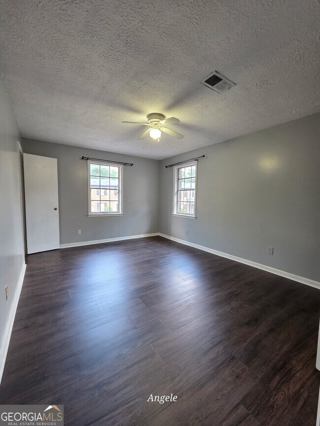 Building Photo - 146 Plantation Cir