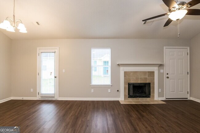 Building Photo - 1262 Waterton Trail