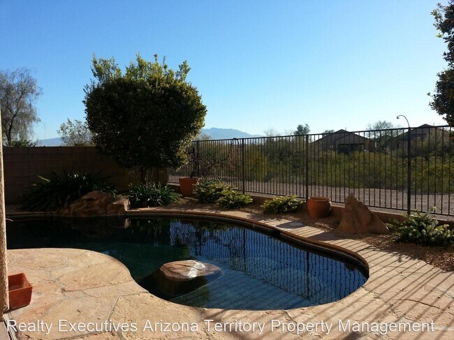 Building Photo - 3 br, 2 bath House - 8580 N. Sand Dune Pl