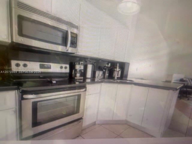 Foto del edificio - 2485 W 76th St