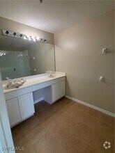 Building Photo - 1004 Hampton Cir