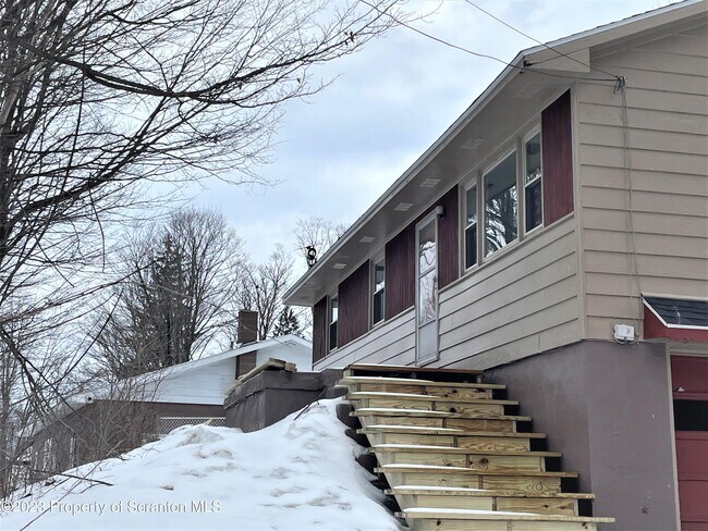 Building Photo - 109 Laurel St