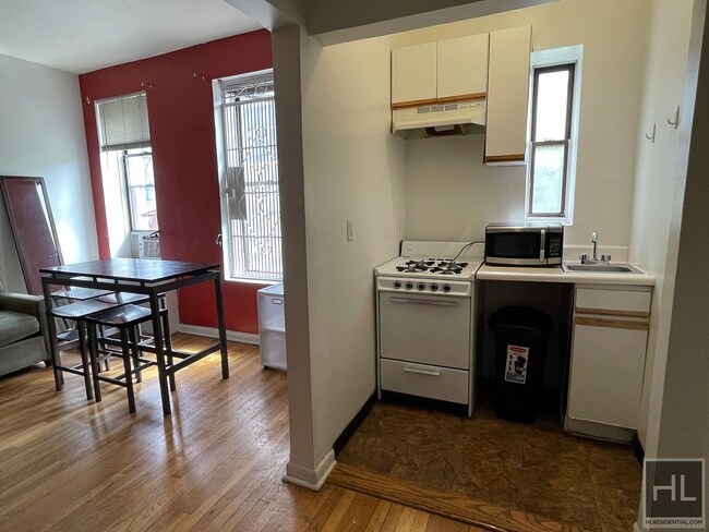 Building Photo - Spacious Studio | East 89th St. Yorkville ...