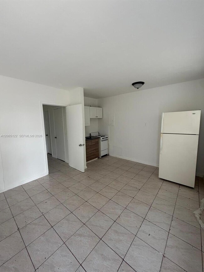 Foto del edificio - 1861 NW 49th St