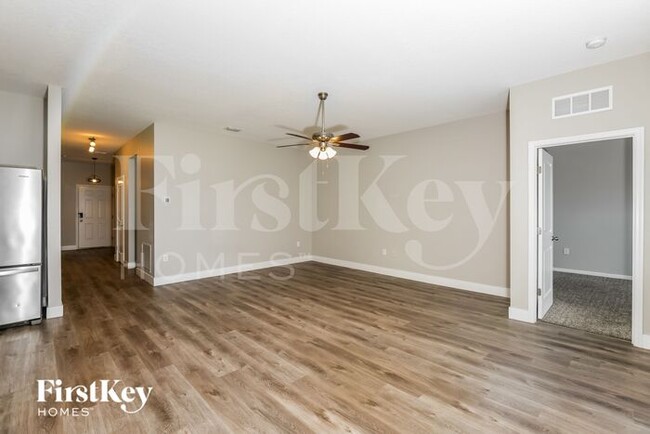 Building Photo - 362 Eaglecrest Dr
