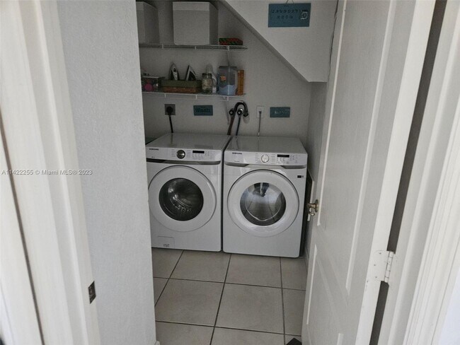Foto del edificio - 16216 SW 103rd Terrace