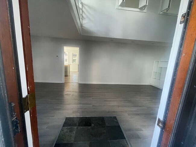 Foto del edificio - 3 Bedroom Cape Story By The Sea