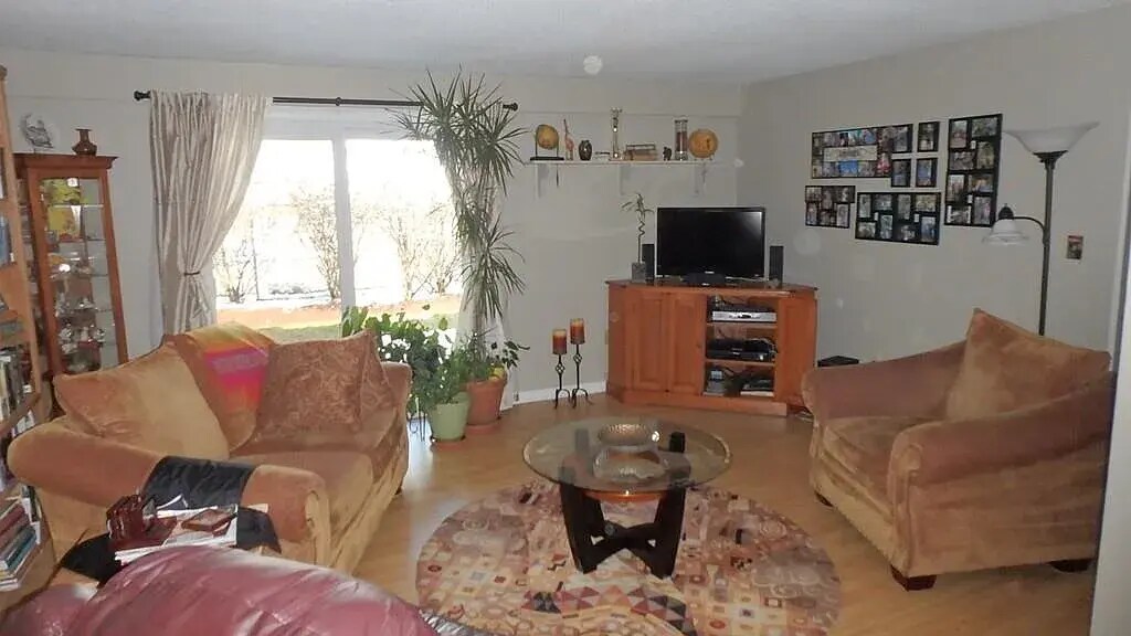 Foto principal - 4 Post Oak Ln