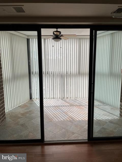 Foto del edificio - 15107 Interlachen Dr