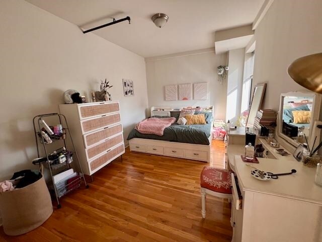 Building Photo - 505 4th St