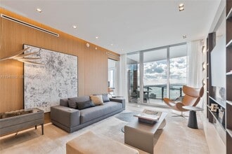 Building Photo - 300 Biscayne Blvd Way