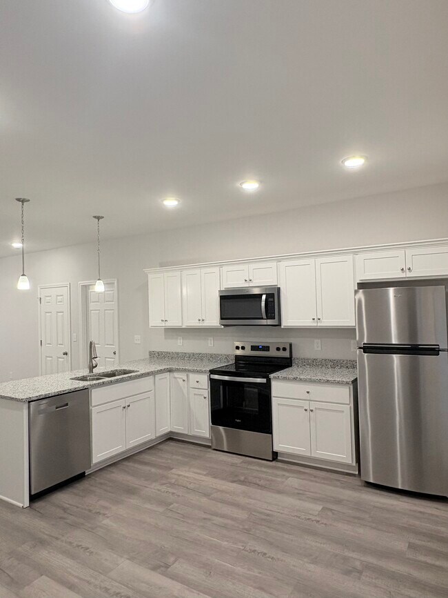 Building Photo - 869 Rodeo Ln