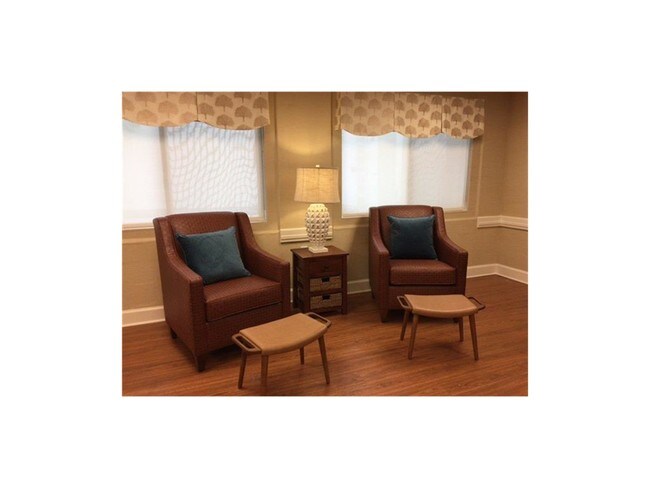 Building Photo - 601 Lincoln Blvd