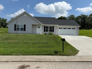 Building Photo - 972 Lakeway Dr