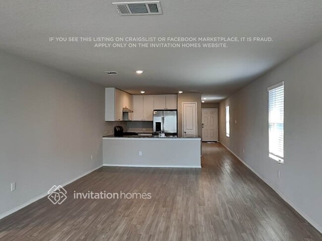 Foto del edificio - 4330 Rapids Way