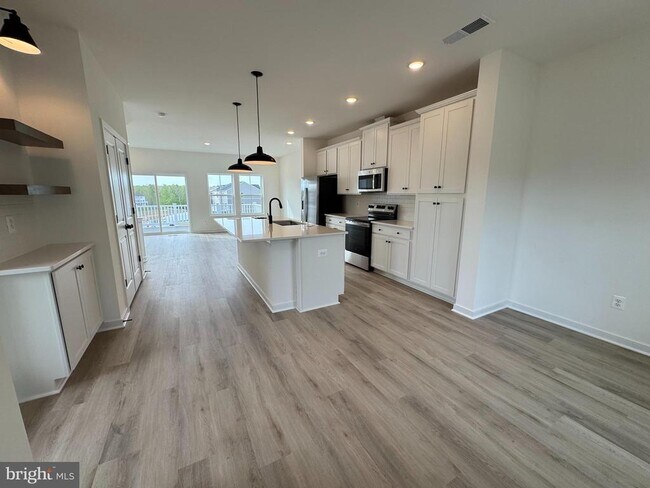 Foto del edificio - 36122 Wilderness Shores Way