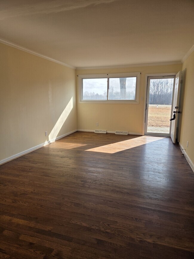 Foto del edificio - 7992 Lester Rd