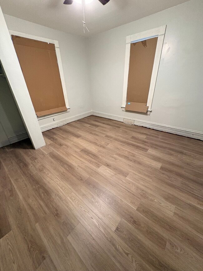 Foto del edificio - 208 1st St NW