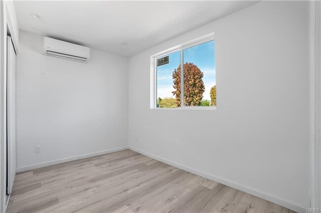 Foto del edificio - Just completed in 2025, this brand-new 4-bedroom, 3-bath ADU