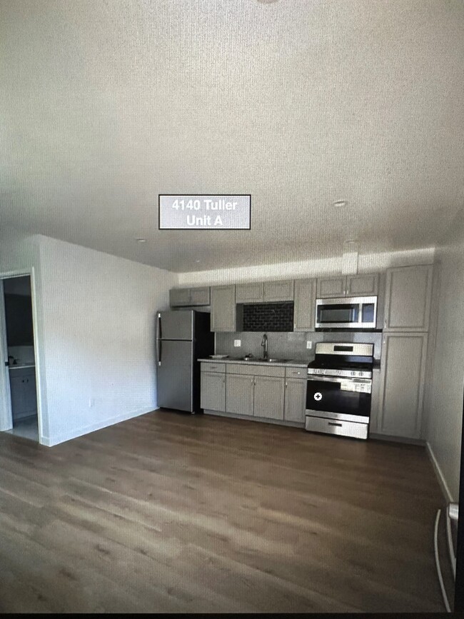 Building Photo - 4140 Tuller Ave