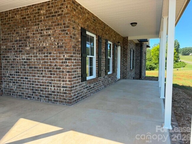 Building Photo - 5055 Macedonia Church Rd