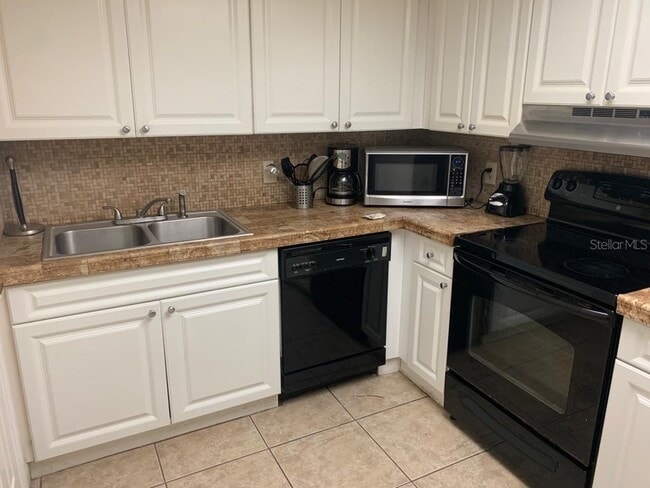 Foto del edificio - 9932 Sweepstakes Ln