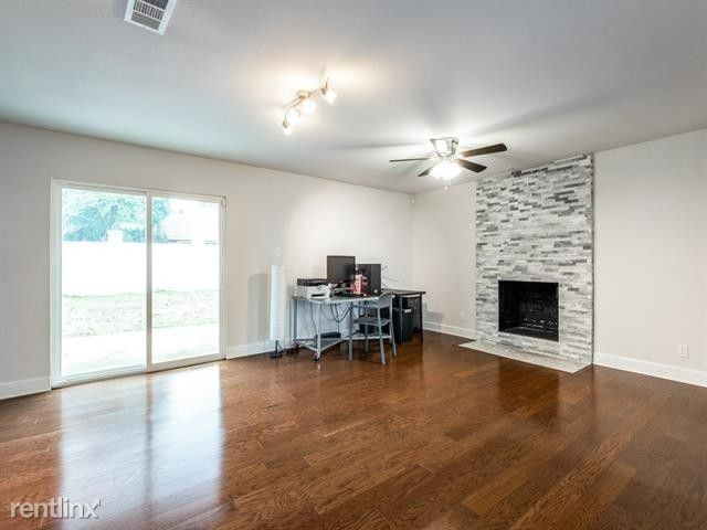 Foto del edificio - 4 br, 3 bath House - 3905 Candlenut Ln