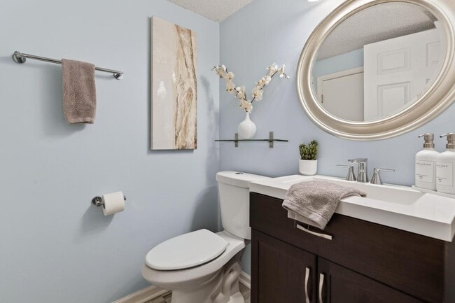 Foto del edificio - 805 Old Bridge Rd