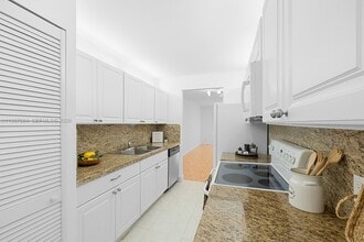 Building Photo - 1351 SW 125th Ave