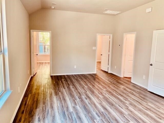 Foto del edificio - 11720 White Cedar St