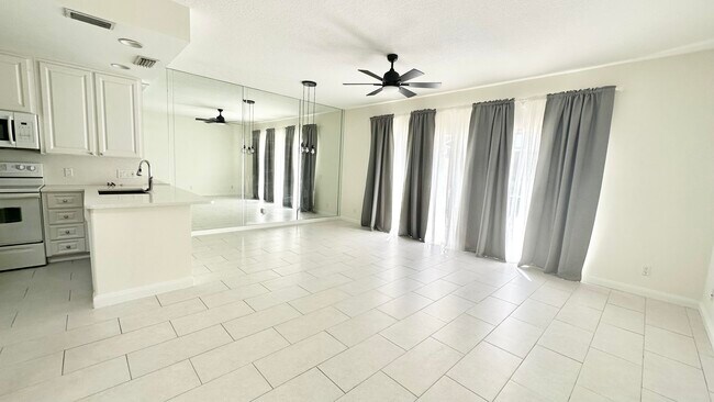 Foto del edificio - 2103 Tarpon Lake Way