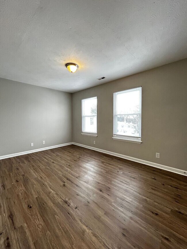 Foto del edificio - Bainbridge Townhomes