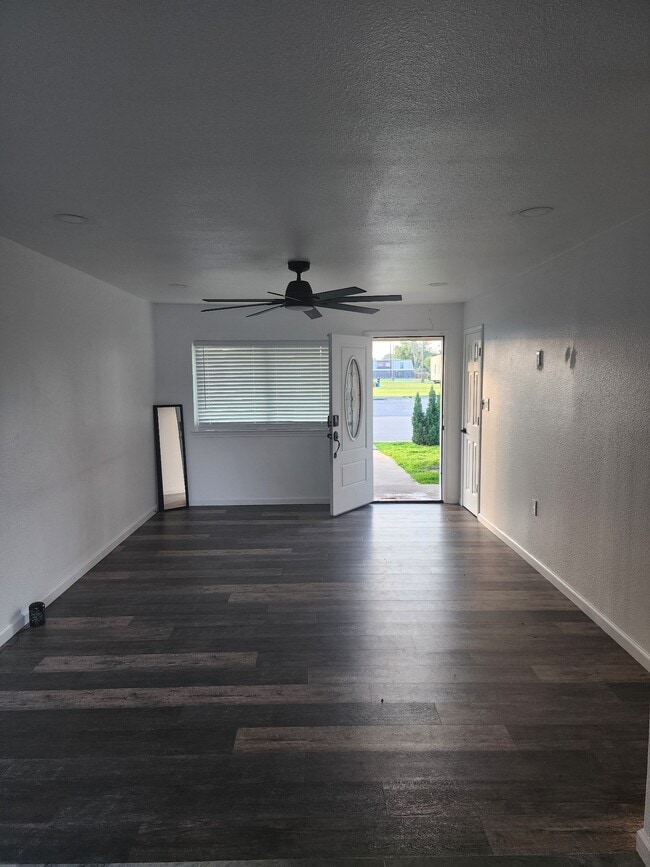 Building Photo - 1106 Seafoam Rd