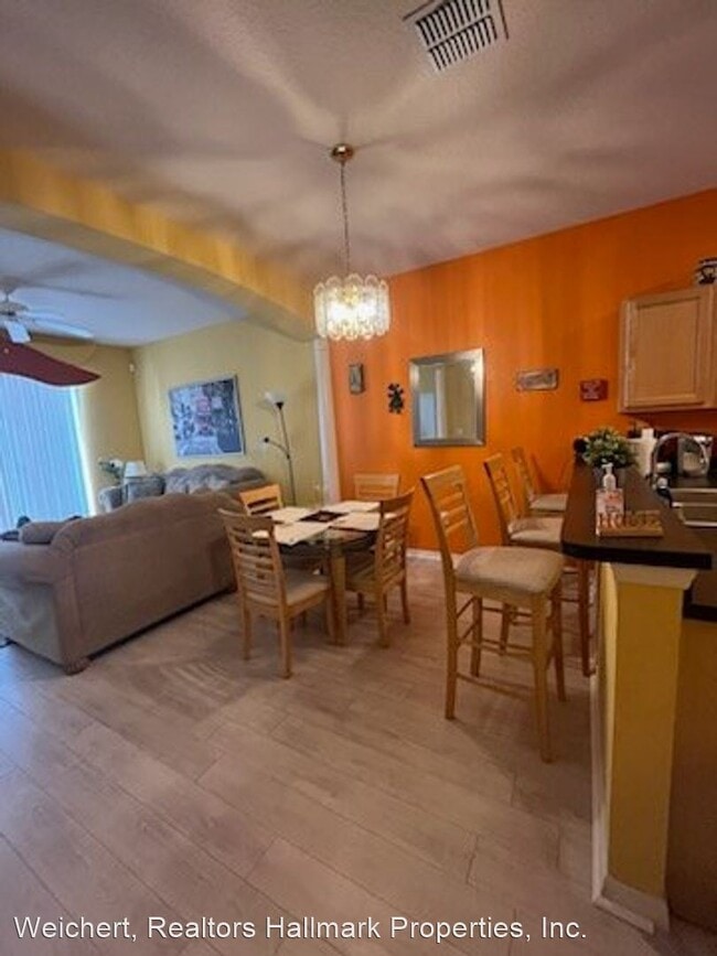 Building Photo - 3 br, 2.5 bath House - 224 Monroe Circle