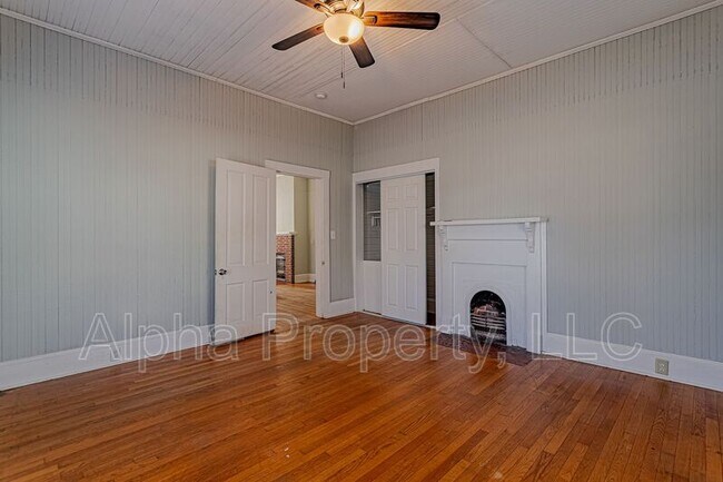 Foto del edificio - 678 N Liberty St