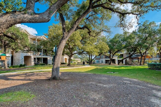 Building Photo - Roots at Boerne