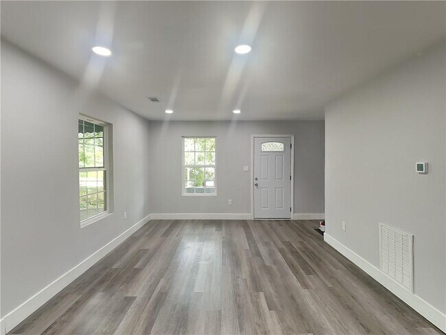 Foto del edificio - 342 Lincoln St SW
