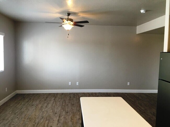 Building Photo - 314 N 300 W
