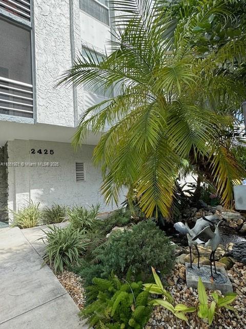 Foto del edificio - 2425 NE 135th St