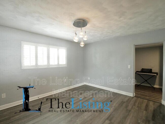 Foto del edificio - 433 N Hampton Ave