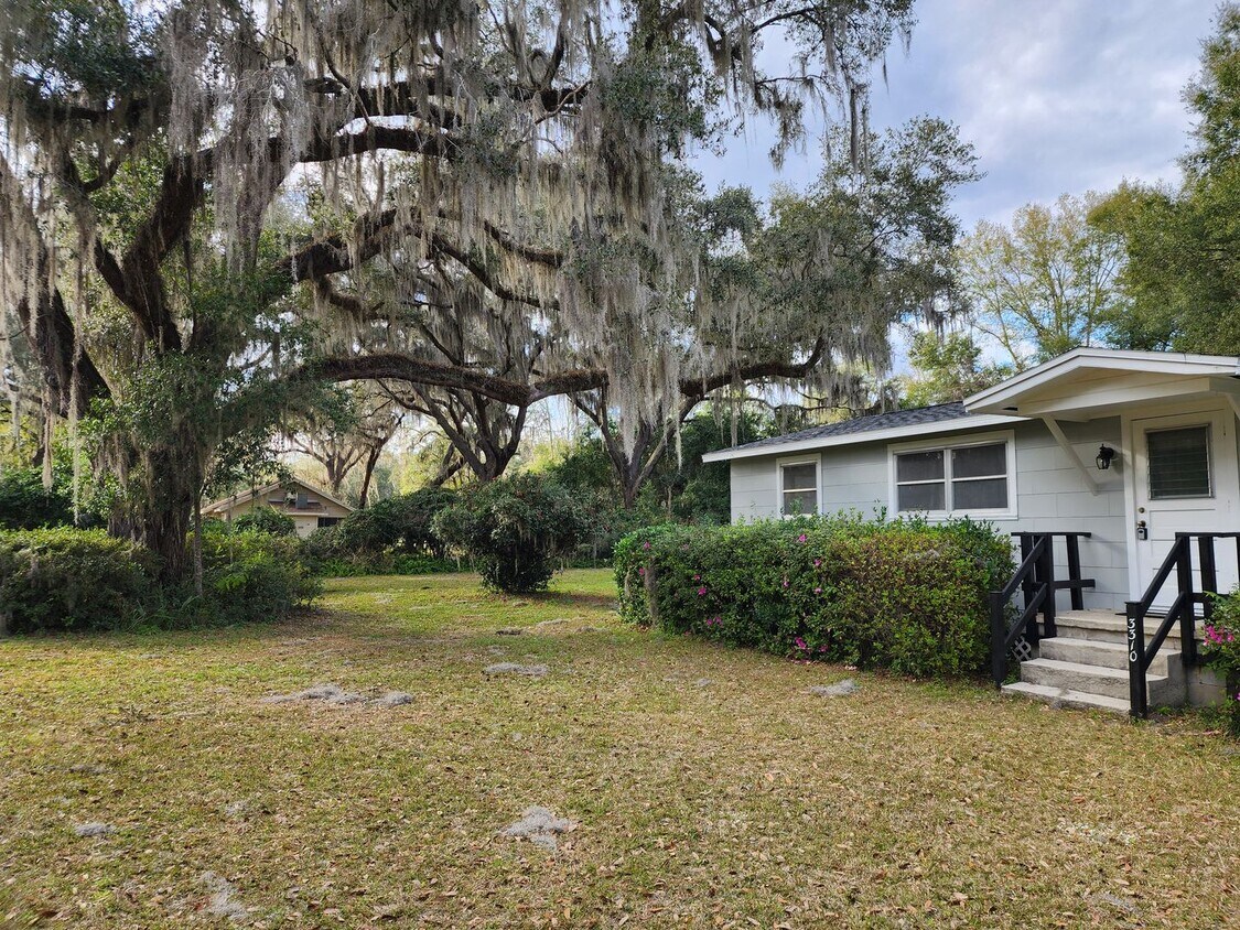 Primary Photo - 3 Bedroom 1 Bathroom House