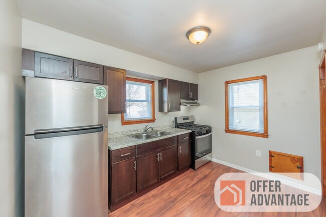 Foto del edificio - 3026 Torrington Ave