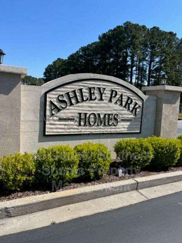 Foto del edificio - 113 Ashley Park Dr