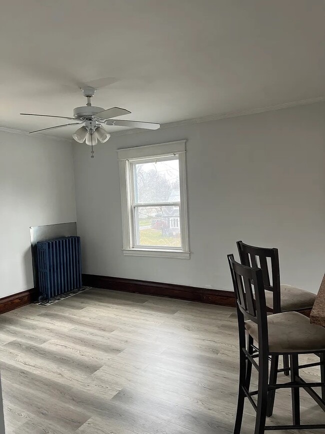 Living Area - 553 Britton Rd